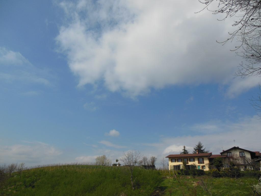 Agriturismo Affittacamere Barbarossa Dogliani Exterior photo