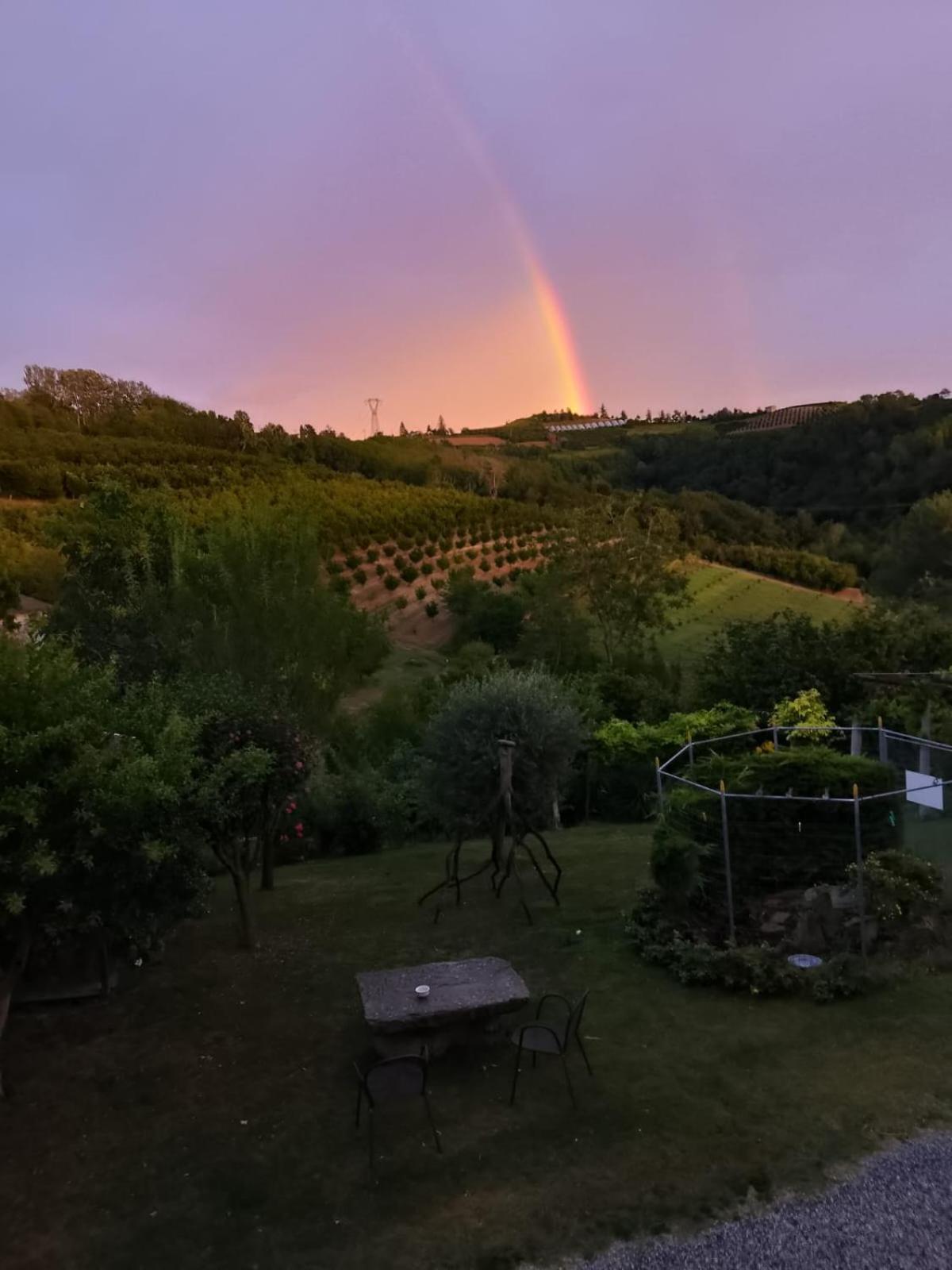 Agriturismo Affittacamere Barbarossa Dogliani Exterior photo