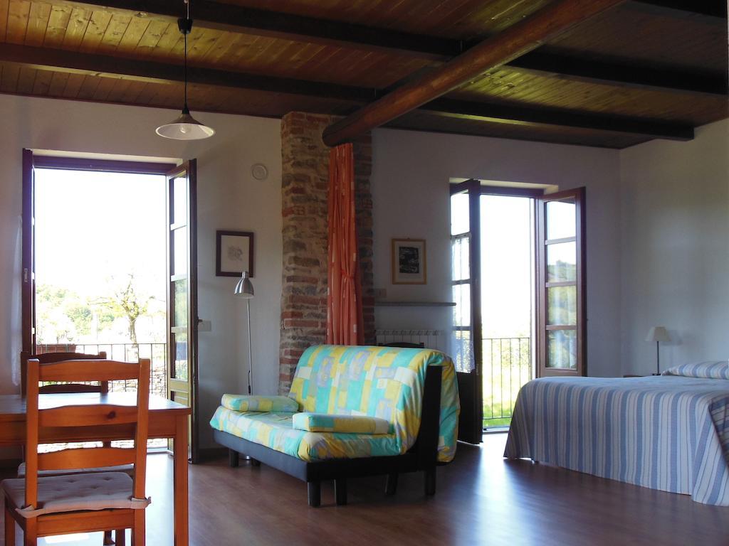 Agriturismo Affittacamere Barbarossa Dogliani Room photo