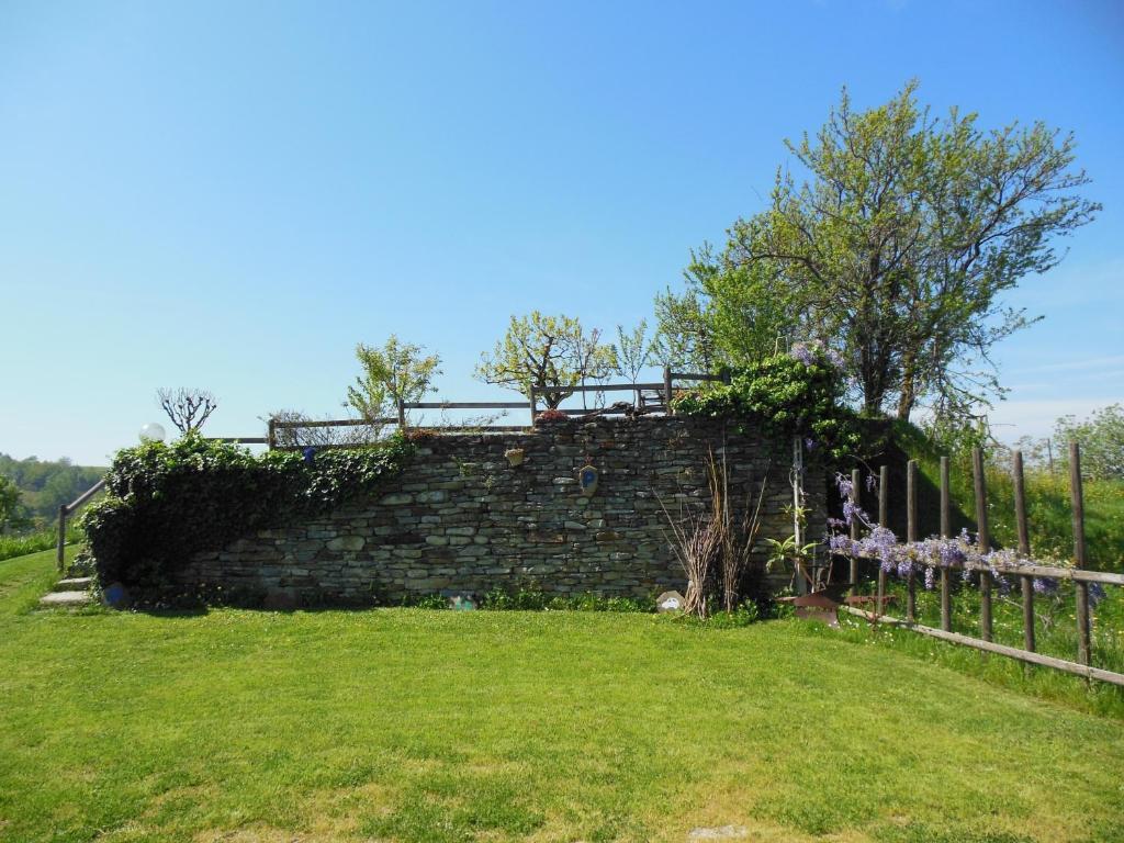 Agriturismo Affittacamere Barbarossa Dogliani Exterior photo