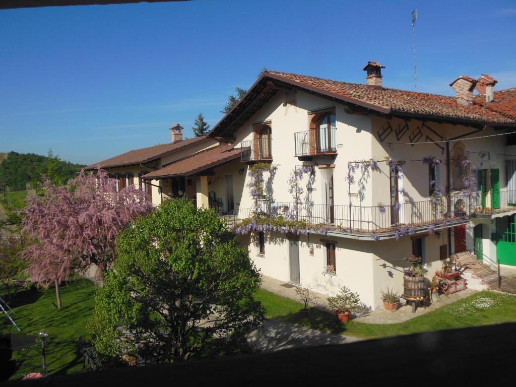 Agriturismo Affittacamere Barbarossa Dogliani Exterior photo